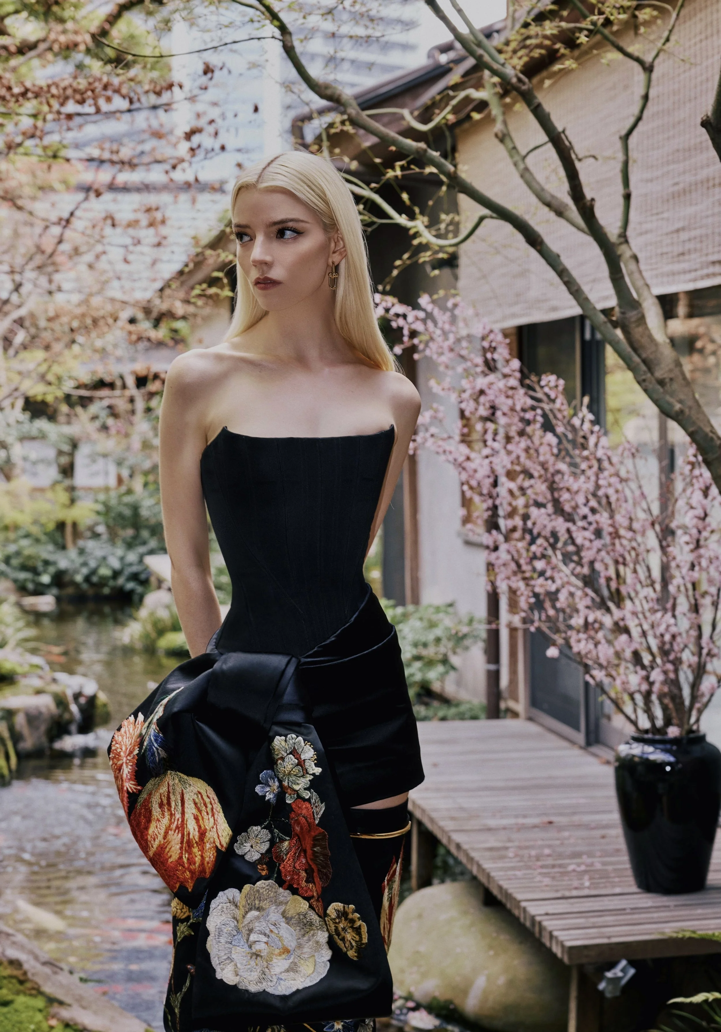 GIVENCHY IS LAUNCHING THE SHARK PINCH BOOT — Numéro Netherlands